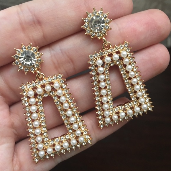 SOLD OUT Gold Pearl Rhinestone Drop Earrings - Picture 2 of 6